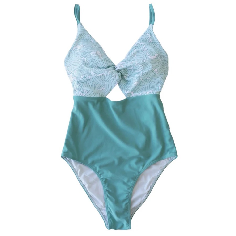 *NEVER WORN* Caden Lane Women’s Ruched Cutout One-Piece Swimsuit - Makin’ Waves